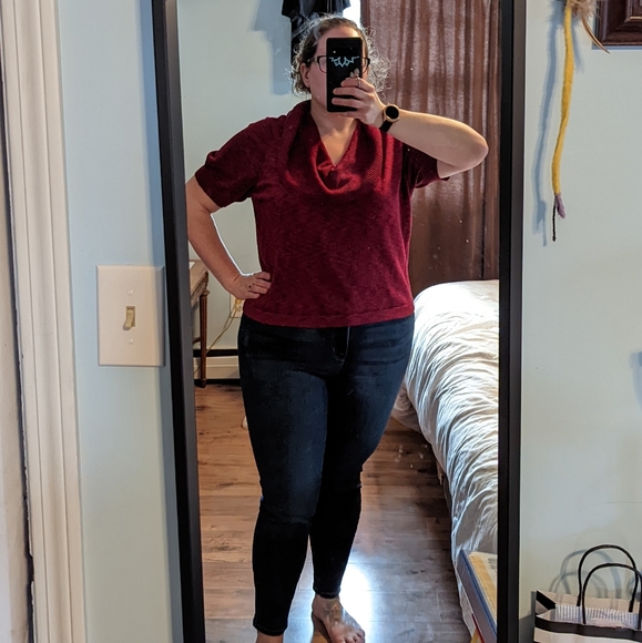 *sold* Apt. 9 red short sleeve sparkle sweater - Picture 2 of 8